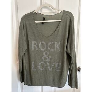 Venti6 L/S Green "ROCK & LOVE" Top Small (Runs big)